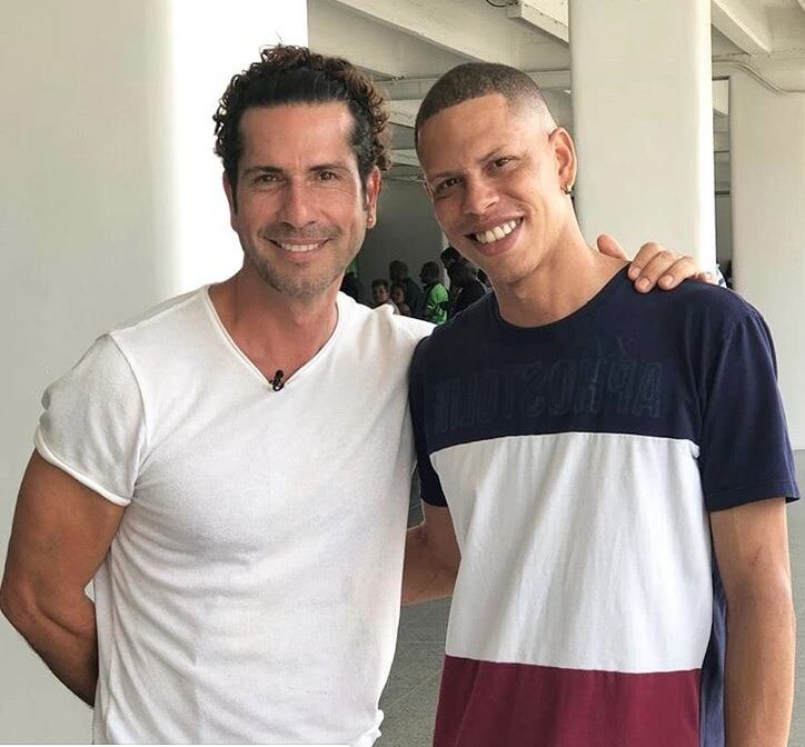 El reconocido actor Gregorio Pernía se enteró que era padre de un joven de casi 40 años que vive en Cali. 