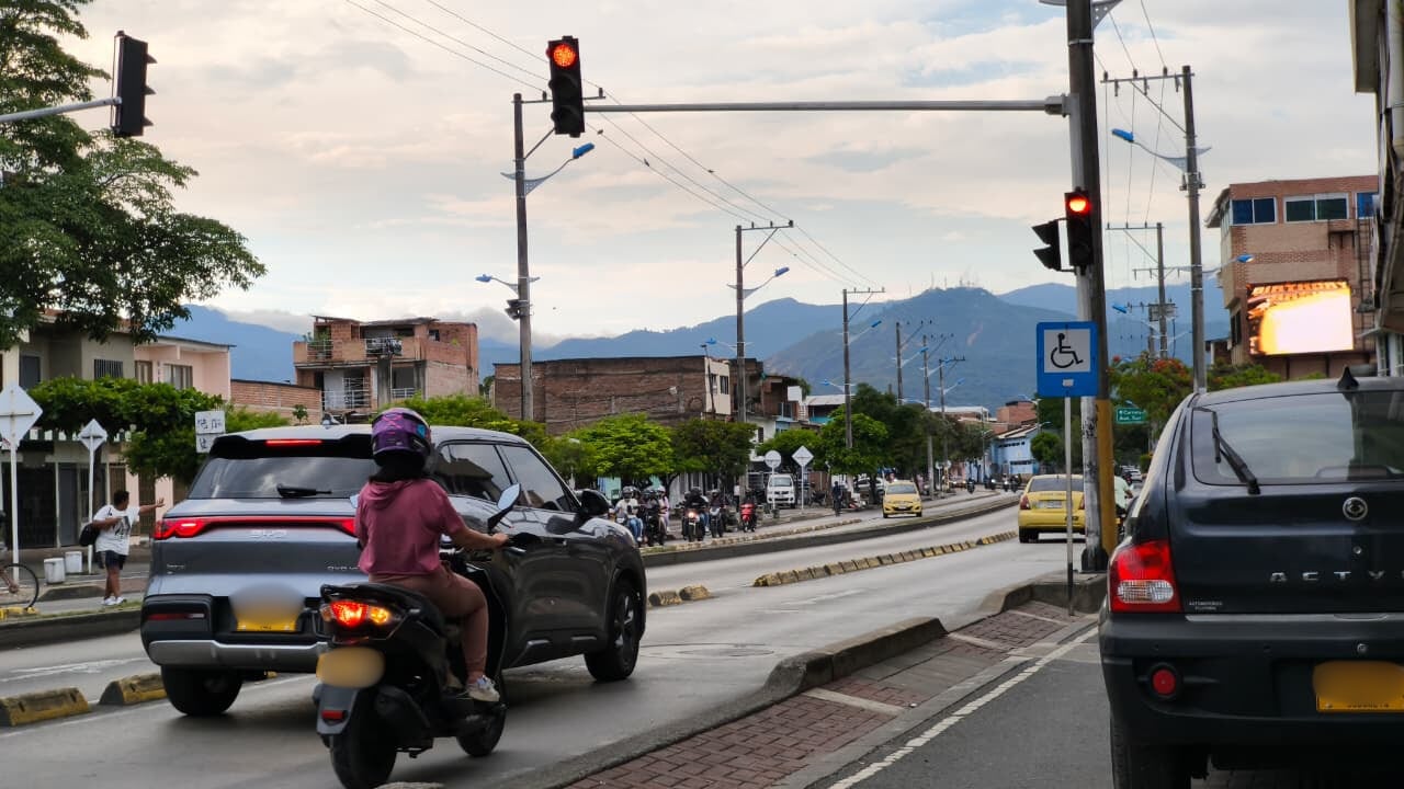 Esta es la multa por pasarse el semáforo en rojo.