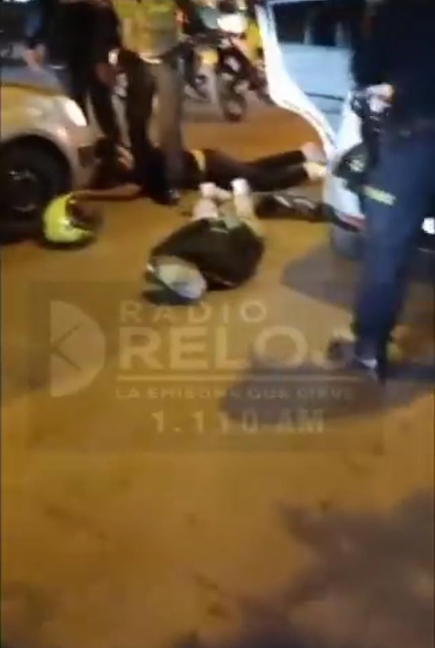 En total fueron capturadas tres personas por este hecho.