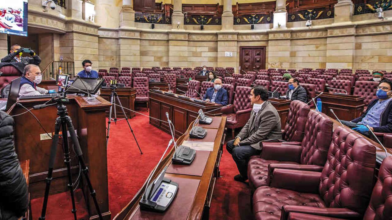 En el primer semestre, el Congreso logró hacer algunos debates de manera semipresencial. Sin embargo, la mayoría funcionó virtualmente por la pandemia. Tal como están las cosas, el trabajo a distancia se puede mantener en lo que resta del año.