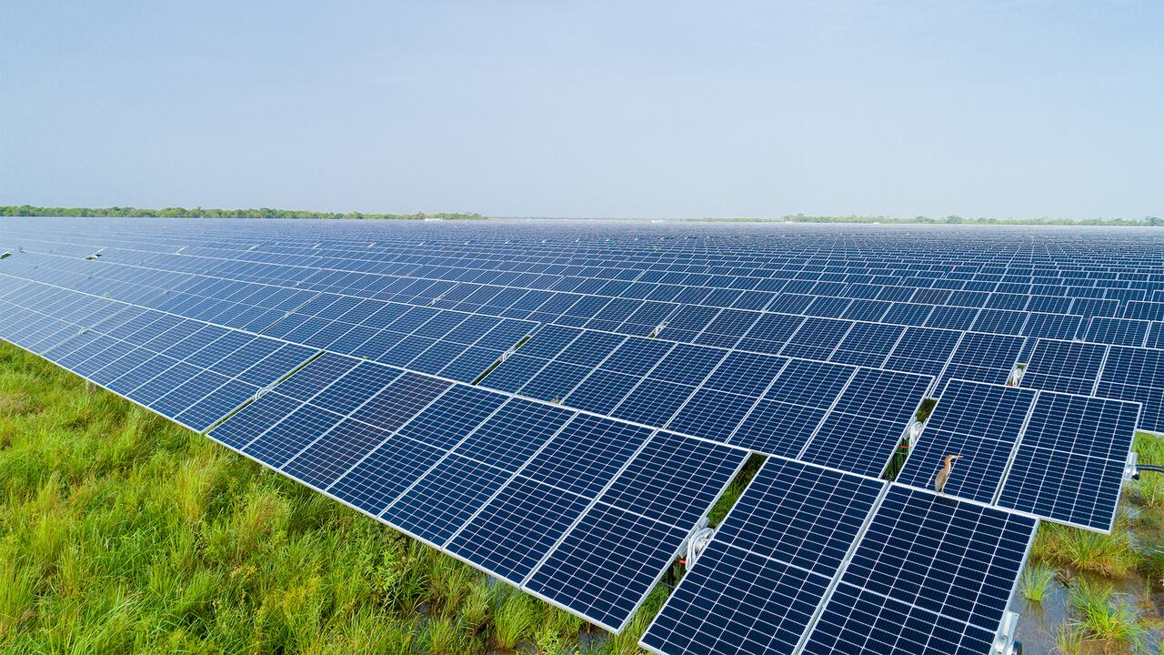 70% de la energía que consume que consume el país proviene de fuentes hídricas, el 20% de térmicas y el 10% restante de fuentes no convencionales.