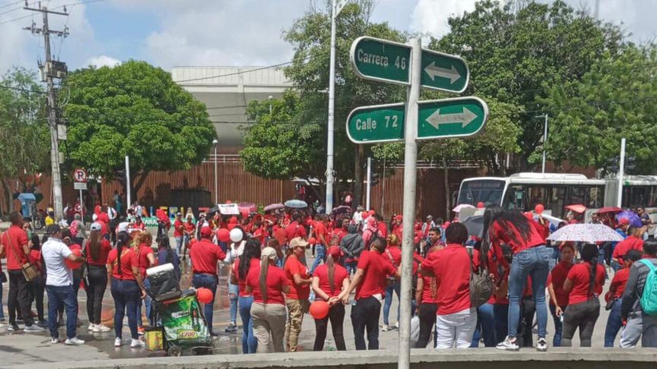 Trabajadores de almacén Tierra Santa piden acelerar el proceso.