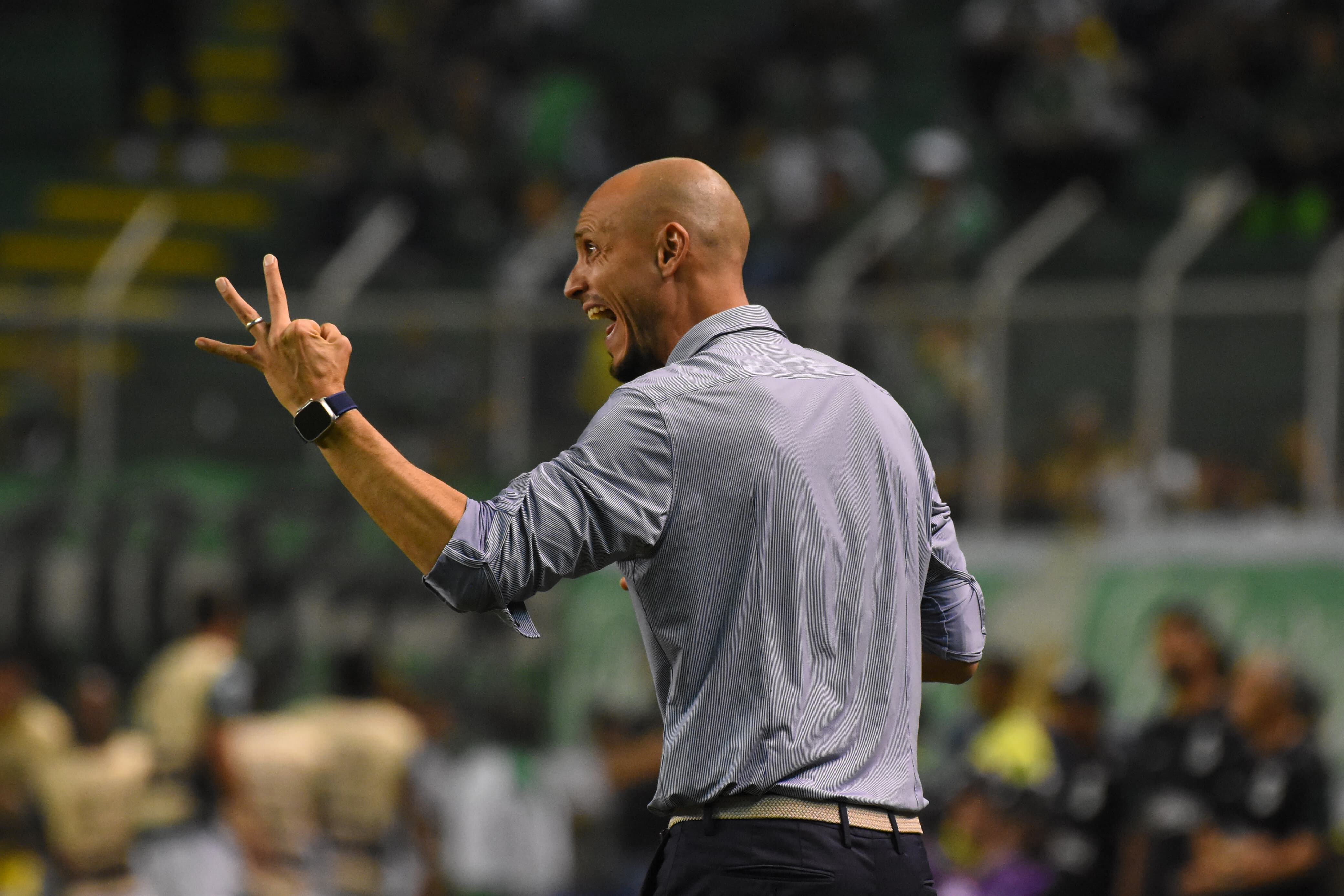 David González, técnico de Millonarios