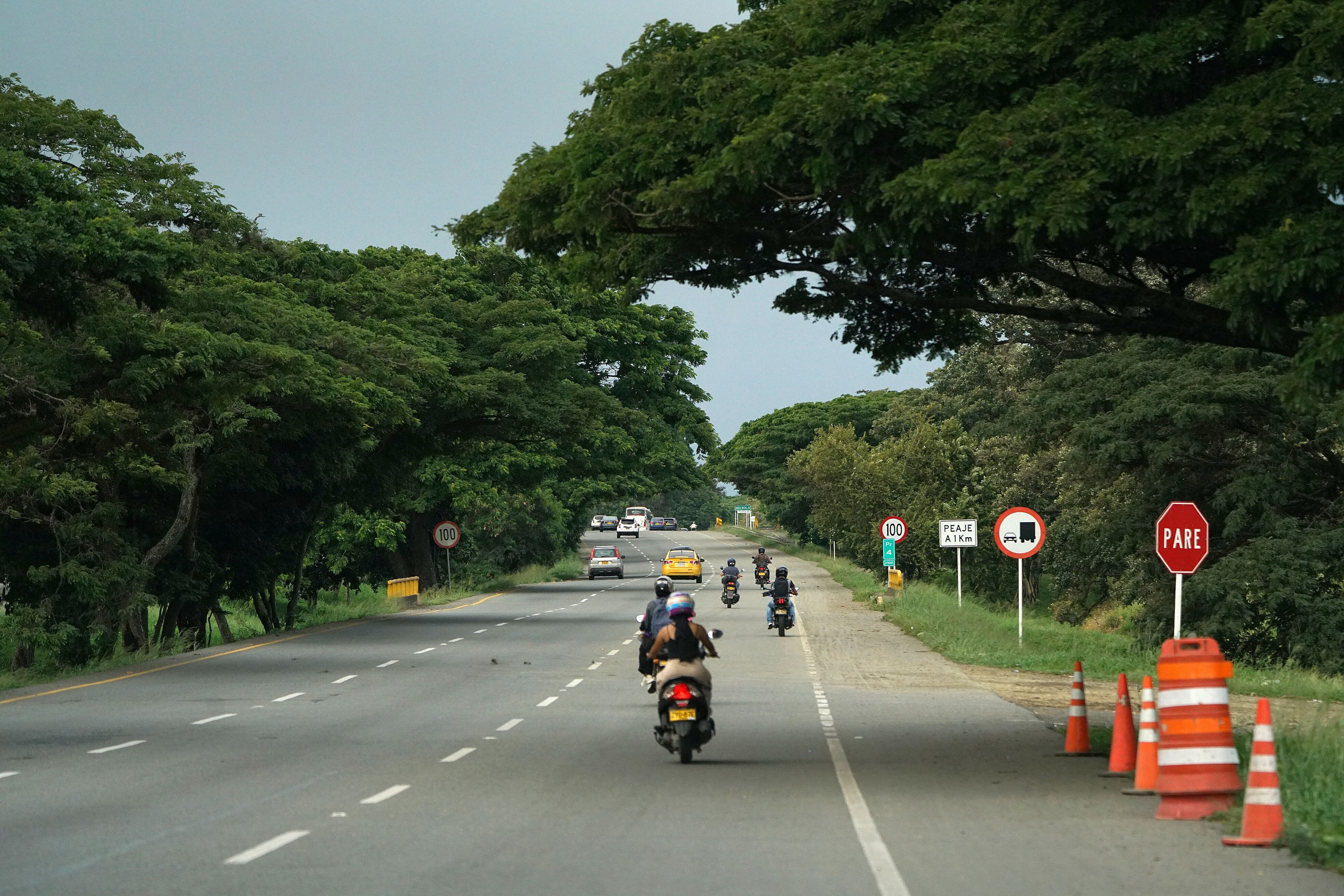 El Valle del Cauca fue el primer departamento de Colombia en iniciar el proceso de construcción de las denominadas obras de quinta generación (5G) las cuales se edificaran con los recursos de las concesiones otorgadas a quienes operan los peajes en las vías del departamento.