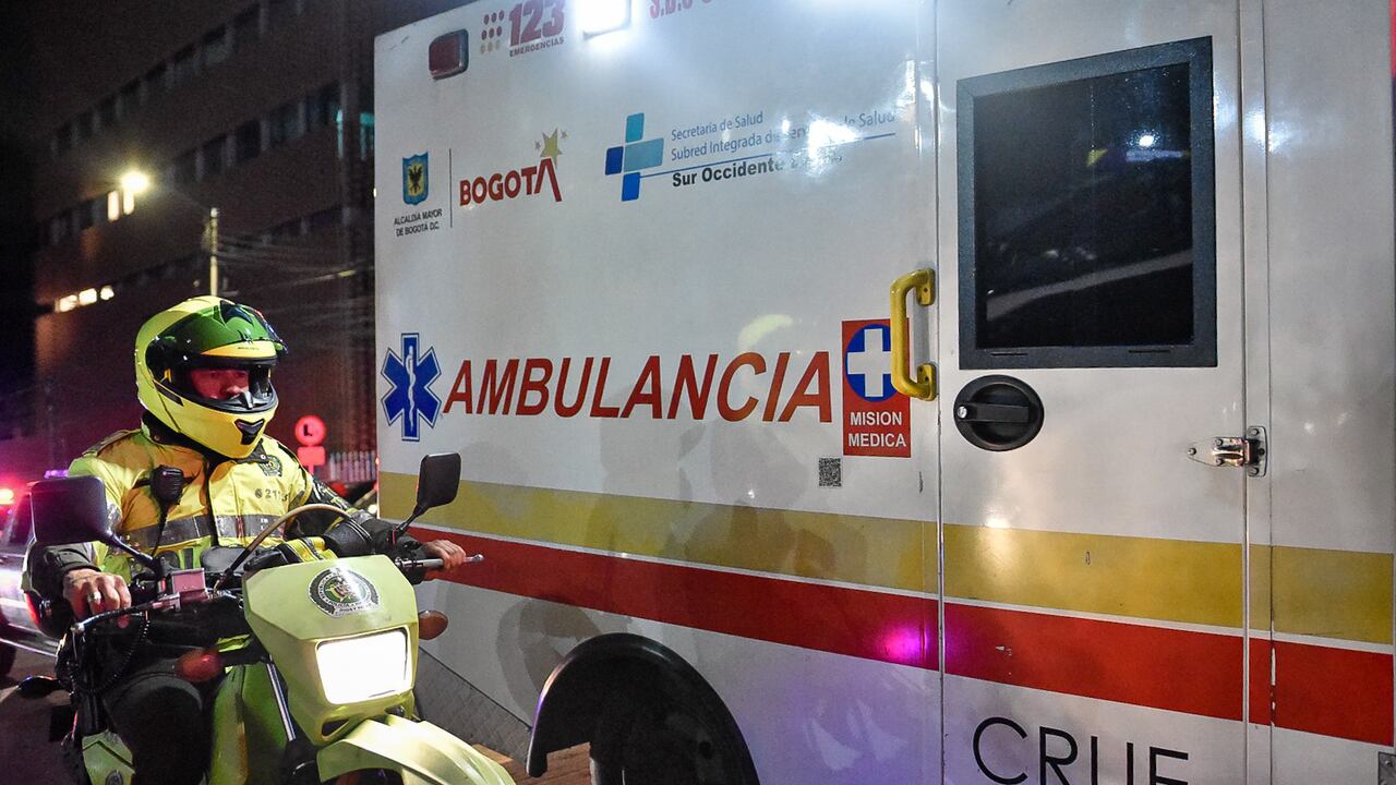 Bogotá. Junio 07 de 2025. El senador y precandidato presidencial Miguel Uribe Turbay cuando fue trasladado a la Fundación Santa Fe de Bogotá (Colprensa - Cristian Bayona).