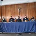 De izquierda a derecha:
Hugo Alberto Torres Marín, obispo de Apartadó. Luis José Rueda Aparicio, arzobispo de Bogotá. Juan Carlos Barreto obispo de Quibdó y Amelicia Santa Cruz, de la OIA.