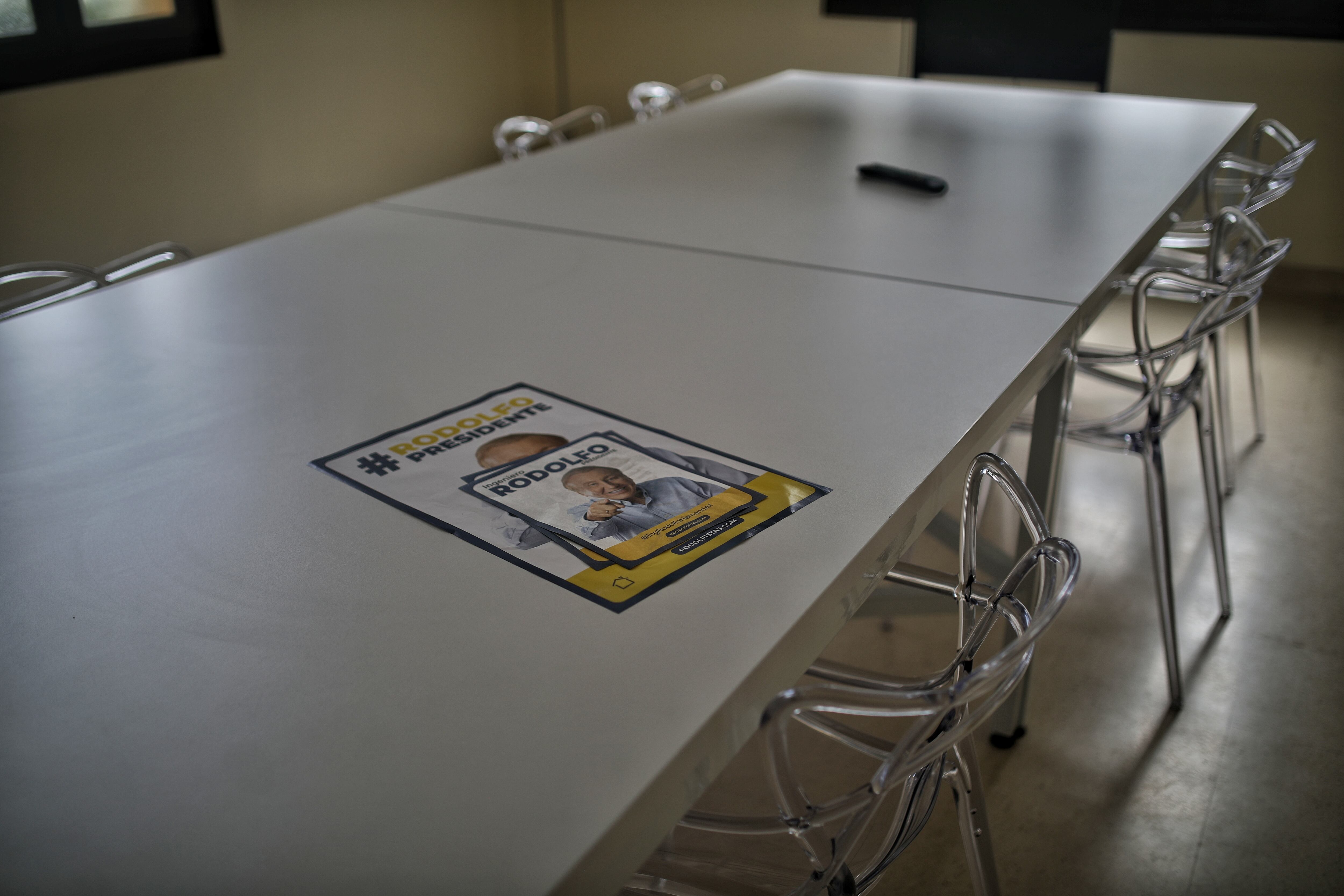 Sede Campaña Rodolfo Hernández equipo de redes