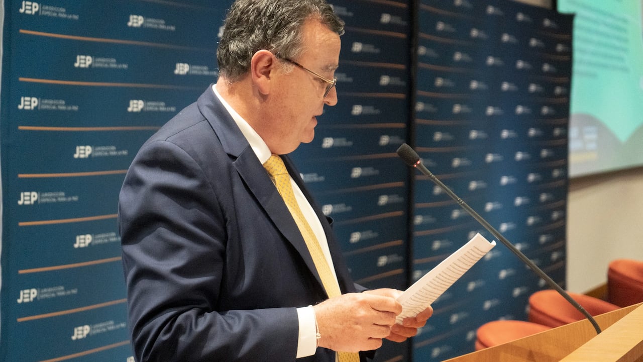 El presidente de la JEP, Alejandro Ramelli, respondió a la propuesta para reducir el presupuesto del tribunal.