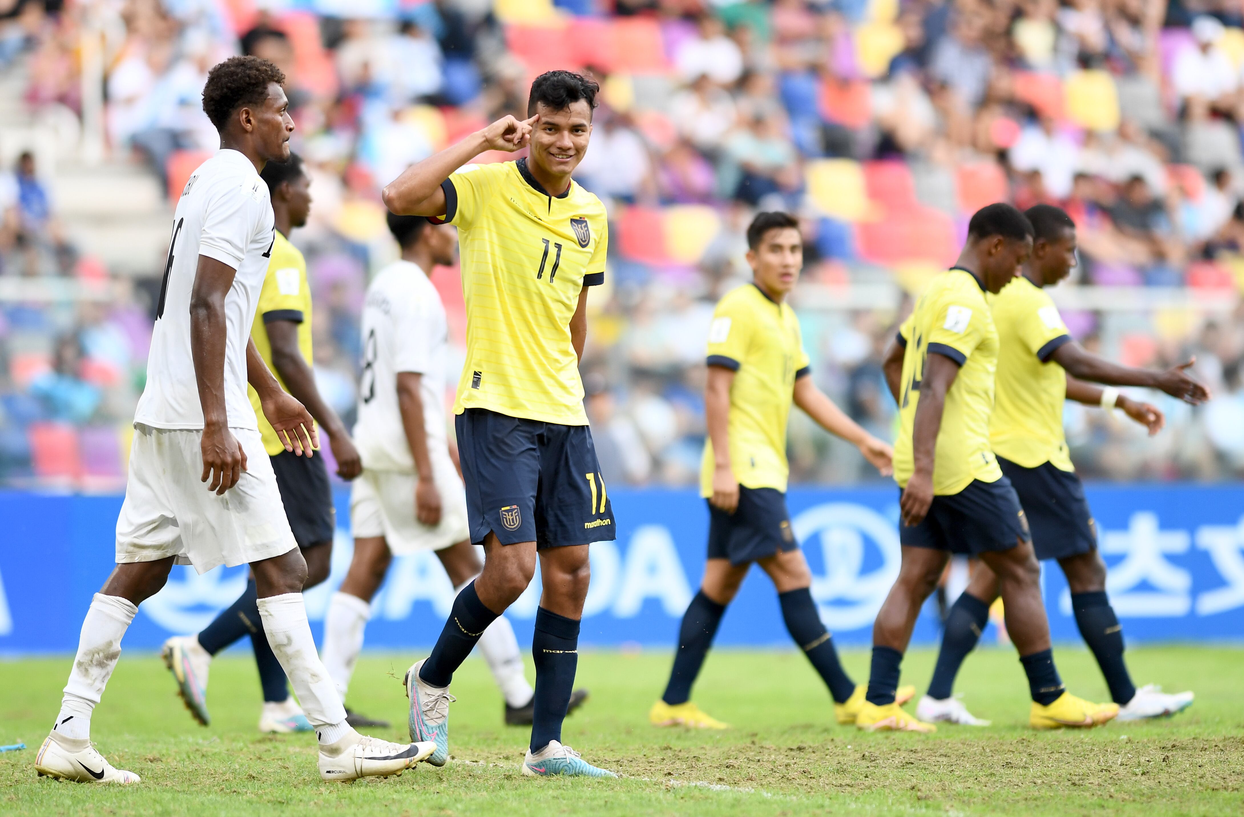 Cristhoper Zambrano de Ecuador celebrando la apabullante victoria.