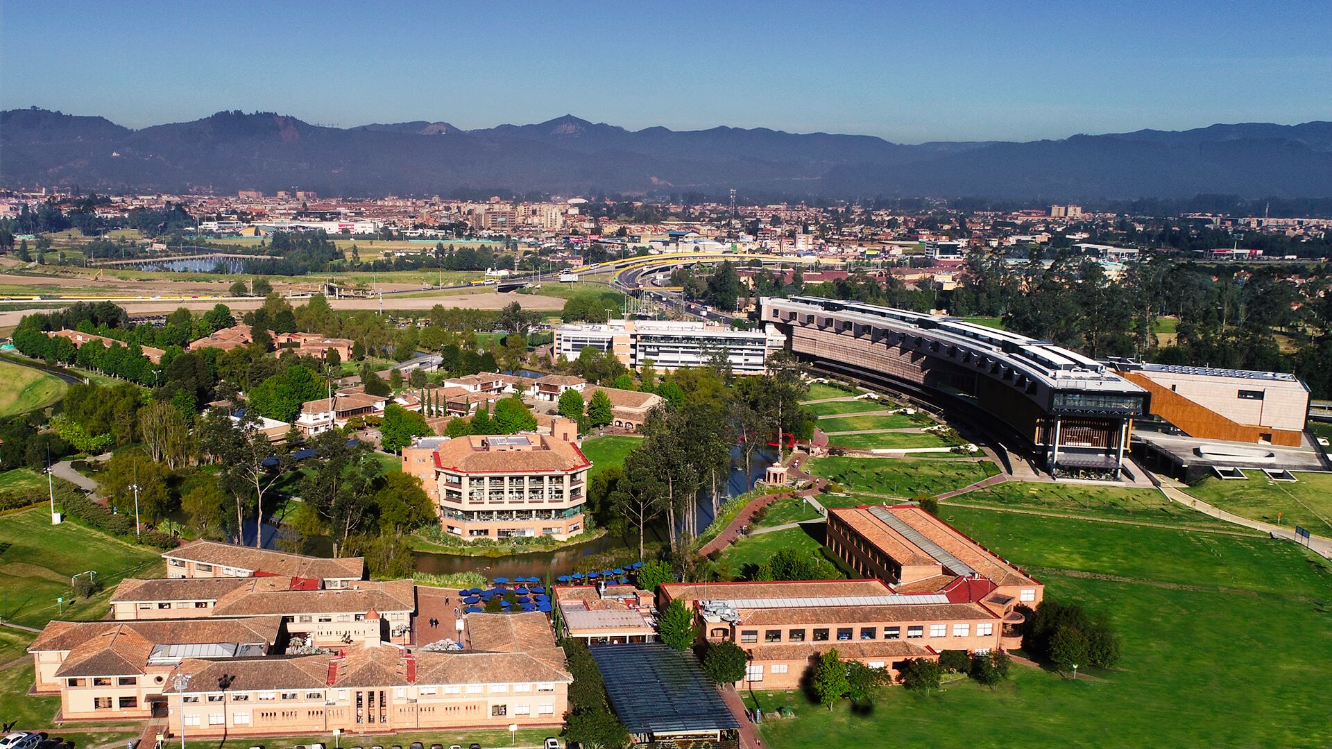 Todos los estudiantes de La Sabana, y especialmente los de Ingeniería,  incorporan la sostenibilidad
en el diseño de proyectos.