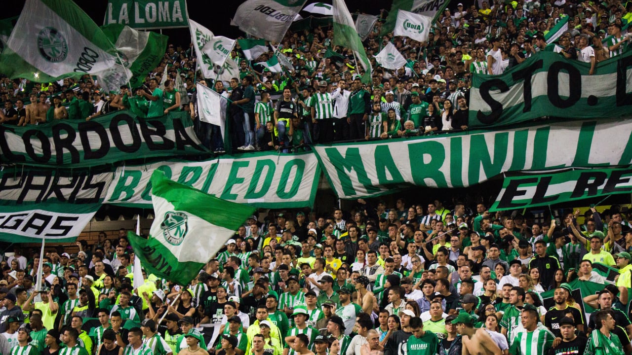 Hinchas de Nacional en el Atanasio Girardot