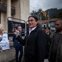 BOGOTA, COLOMBIA - JULY 24: Senator Gustavo Bolivar who for several days has launched a campaign to call attention to the Supreme Court of Justice and celebrated with a cake for the lack of news and progress within the case brought against former President Alvaro Uribe Velez for the alleged manipulation of witnesses in Bogota, Colombia on July 24, 2019. (Photo by Juancho Torres/Anadolu Agency via Getty Images)