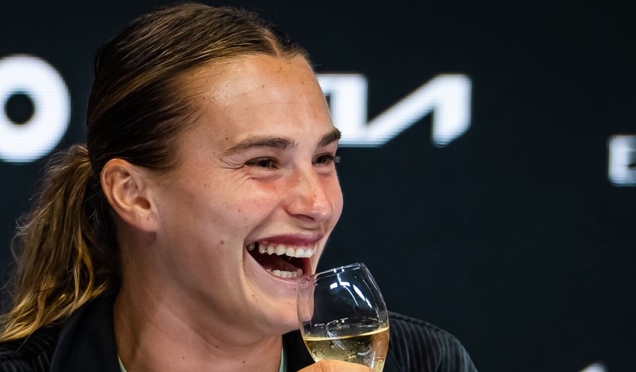 He disfrutado de verdad esta batalla", afirmó en rueda de prensa, con una copa de champán en la mano.