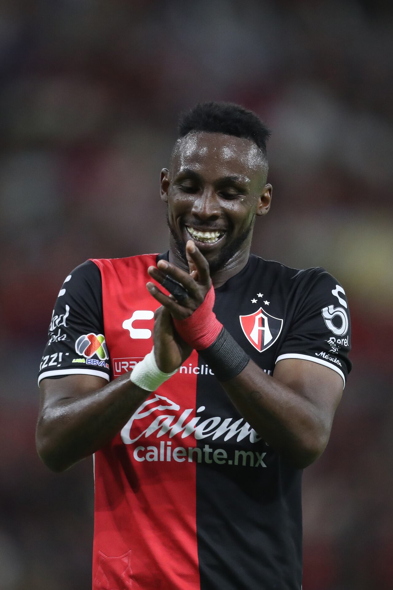 GUADALAJARA, MEXICO - MAY 11: Julian Quiñones of Atlas reacts during the quarterfinals first leg match between Atlas and Chivas as part of the Torneo Clausura 2023 Liga MX at Jalisco Stadium on May 11, 2023 in Guadalajara, Mexico. (Photo by Refugio Ruiz/Getty Images)