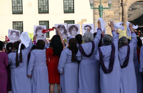 Las mujeres que han sufrido la violencia directa salieron a la Plaza de Bolívar para exigir justicia y soberanía