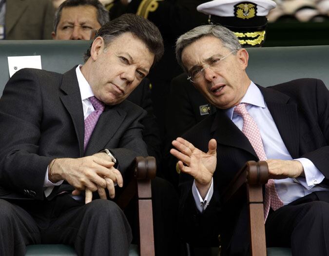 El expresidente Uribe también lanzó un dardo a Juan Manuel Santos, por el tratado de Paz firmado con las Farc,