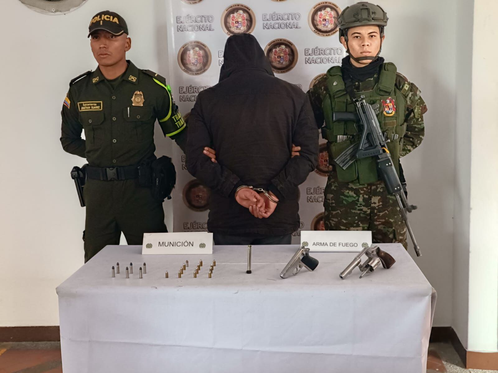 Alias Míster capturado por porte ilegal de armas.