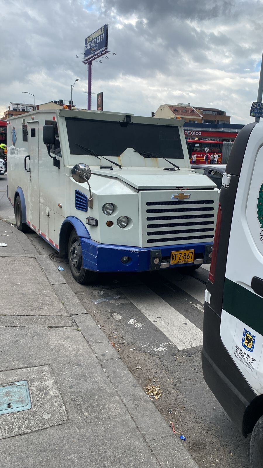 El carro de valores fue recuperado en una bodega en Antonio Nariño