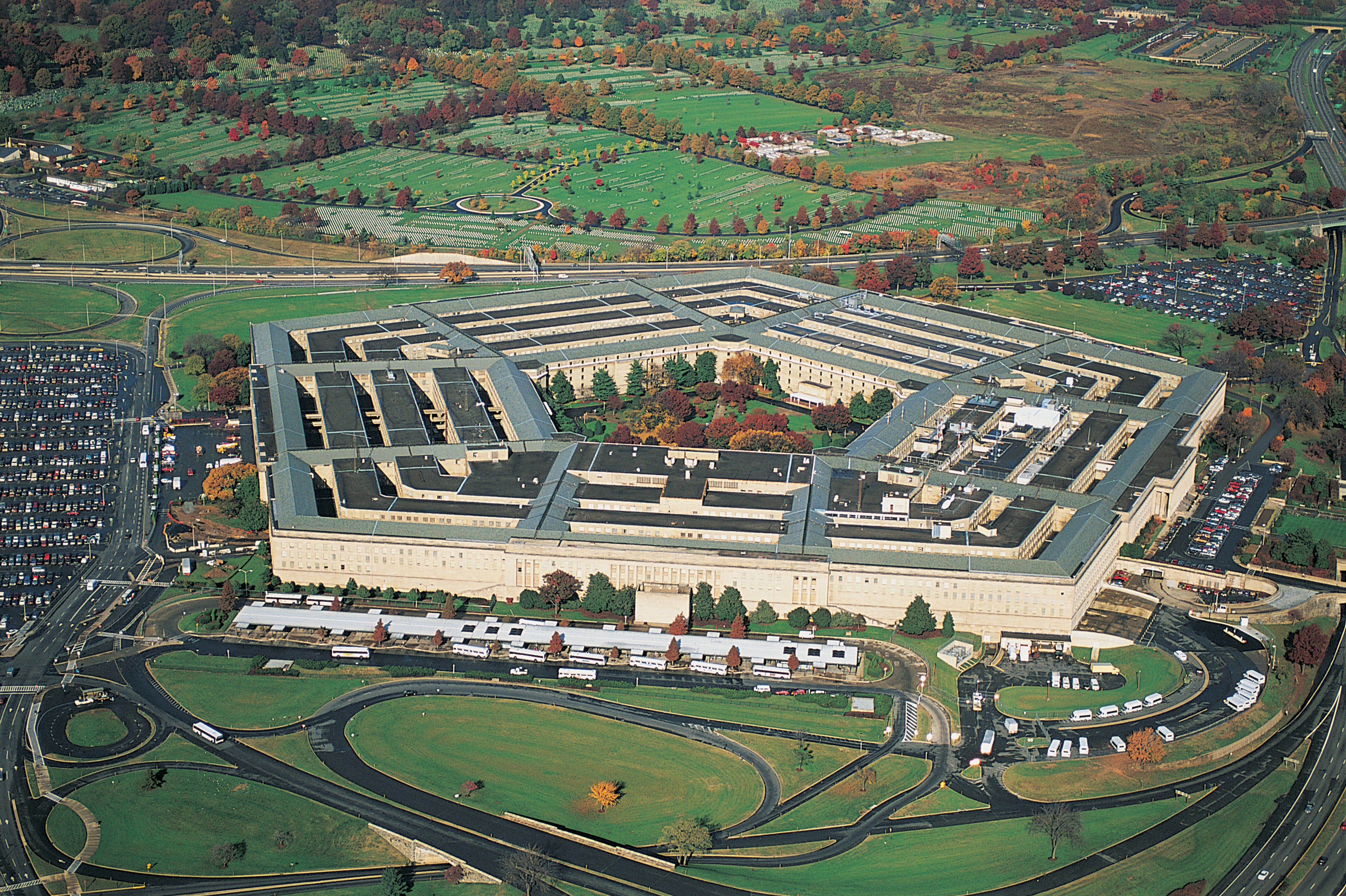 En El Pentágono funciona el Departamento de Defensa de los Estados Unidos.