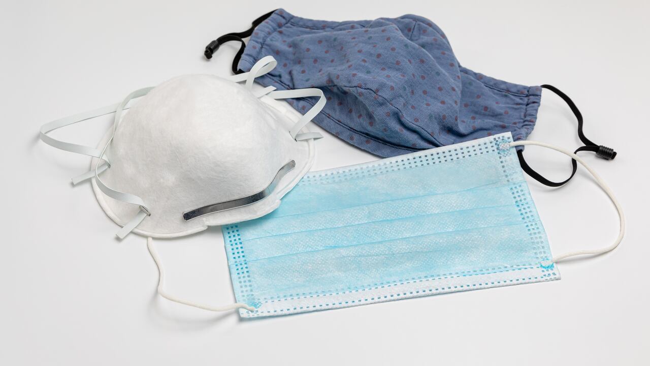 Estudiantes en Perú podrán decidir si usan o no el tapabocas en establecimientos de formación.