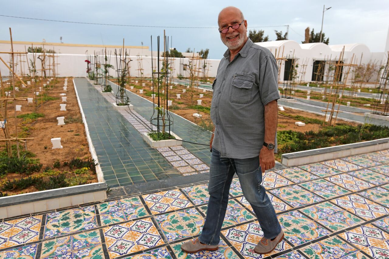 El cementerio "Jardín de África", obra del artista argelino Rachid Koraichi.