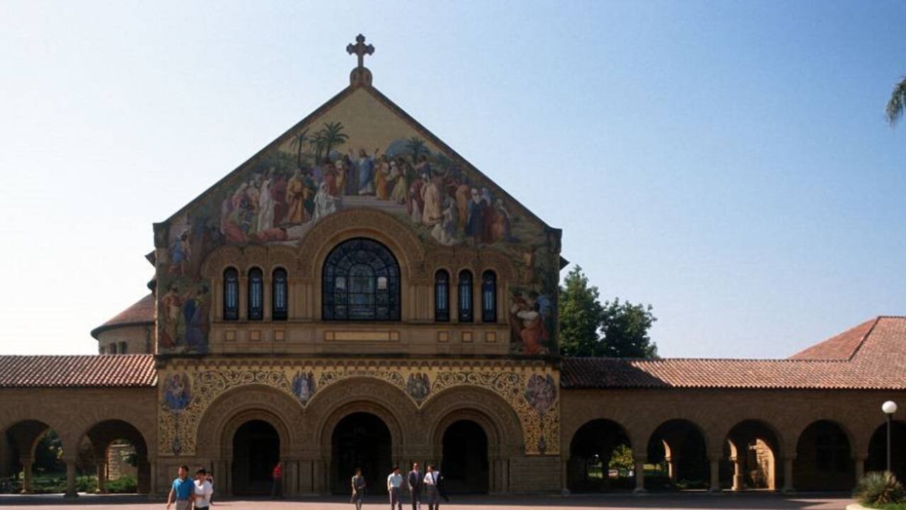 La Universidad de Stanford tiene el mejor MBA del mundo.