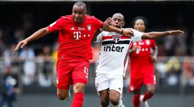 Paulo Sergio, campeón del Mundial 1994 con Brasil, vistiendo la camiseta del Bayern Munich.