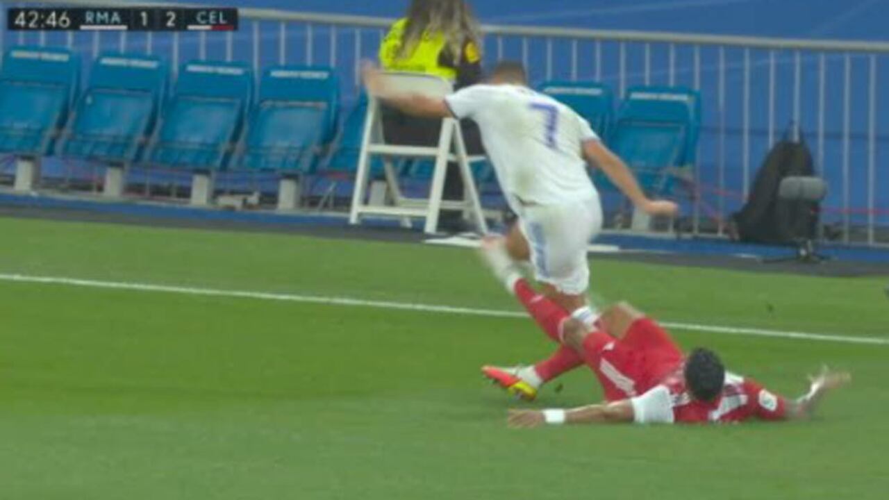 Jeison Murillo y polémica falta a Eden Hazard.