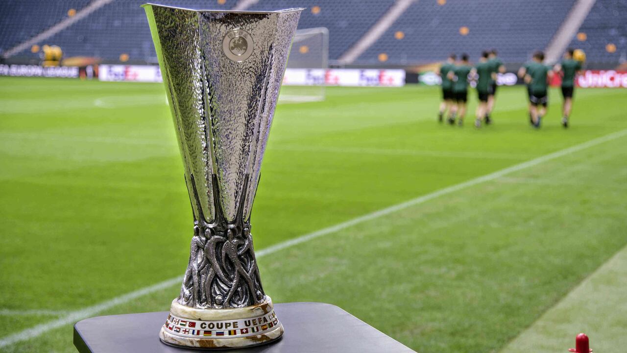 UEFA fija el 5 de octubre como fecha límite para el mercado de fichajes