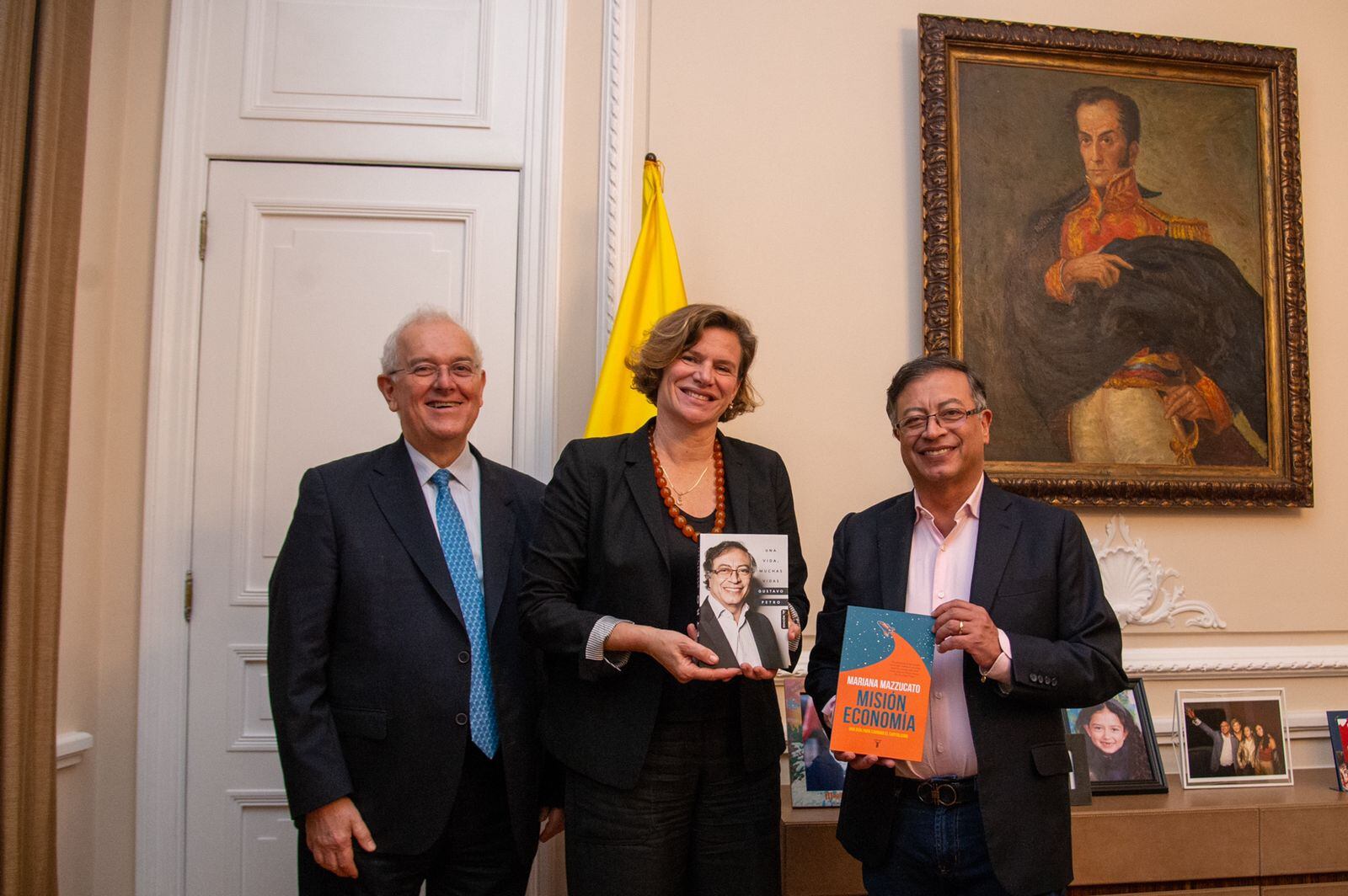 Mariana Mazzucato, Gustavo Petro y José Antonio Ocampo.