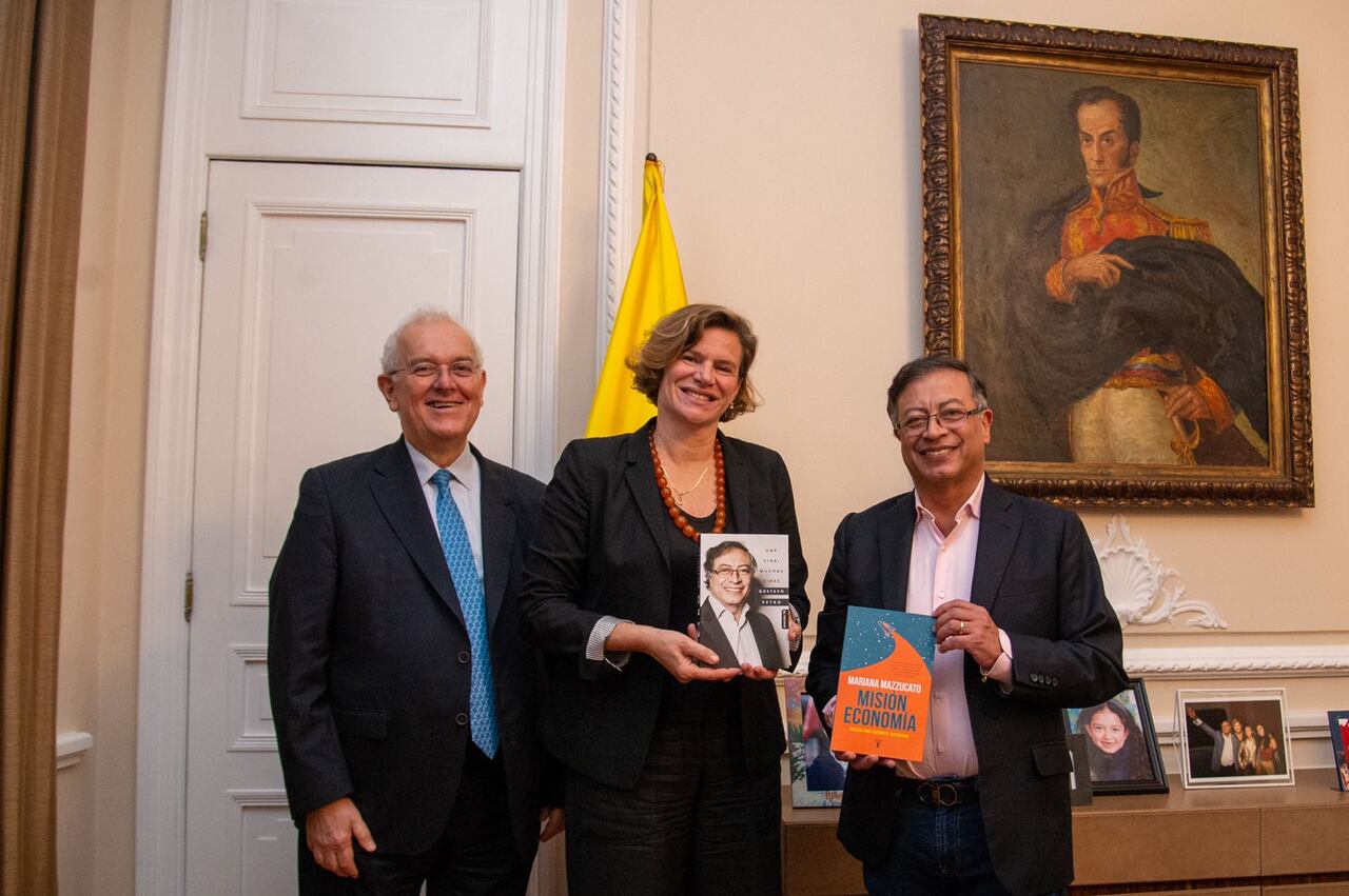 Mariana Mazzucato, Gustavo Petro y José Antonio Ocampo.