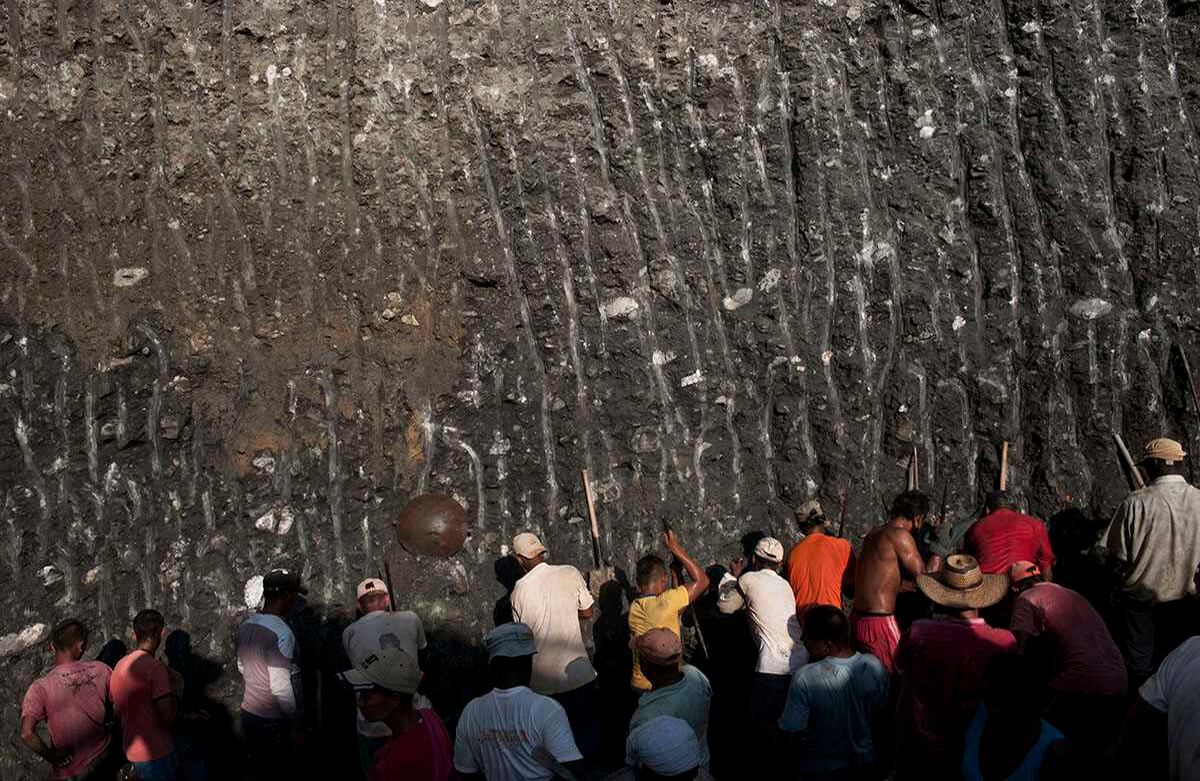 En Zaragoza, Antioquia ha habido muchas protestas por la erosión que supone la minería para el medio ambiente. Foto: Stephen Ferry.
