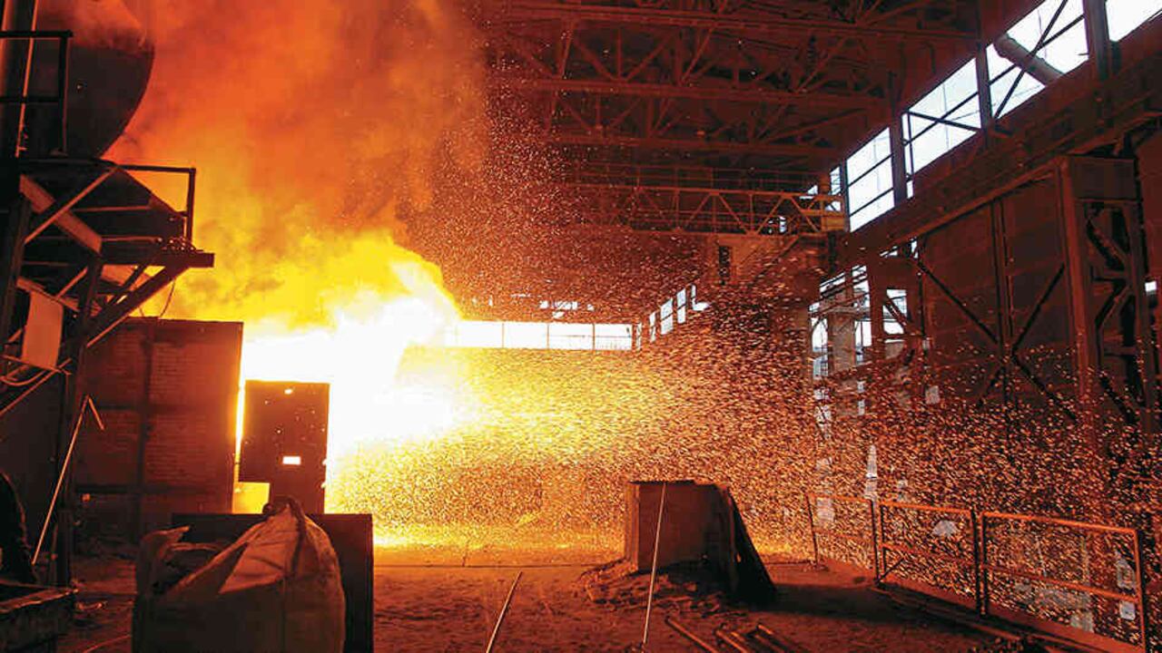 La actividad minera, así como el transporte y la industria, todavía no levantan cabeza en materia de crecimiento.