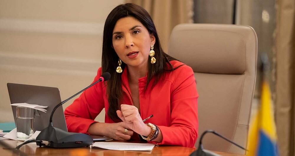 María Victoria Angulo, ministra de Educación, tiene una investigación disciplinaria abierta por irregularidades en contratación como secretaria de Educación en Bogotá.