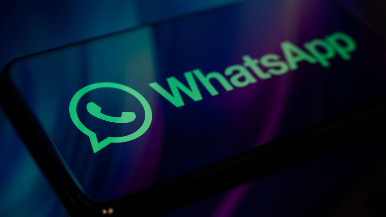 La suscripción se enfoca en ofrecer una experiencia más personalizable, con temas, colores y cambios visuales.