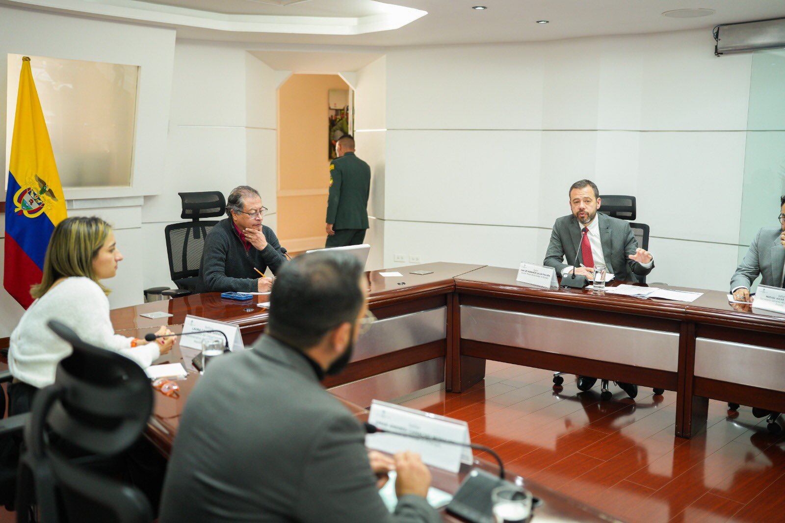 Presidente Gustavo Petro y el alcalde de Bogotá Carlos Fernando Galán