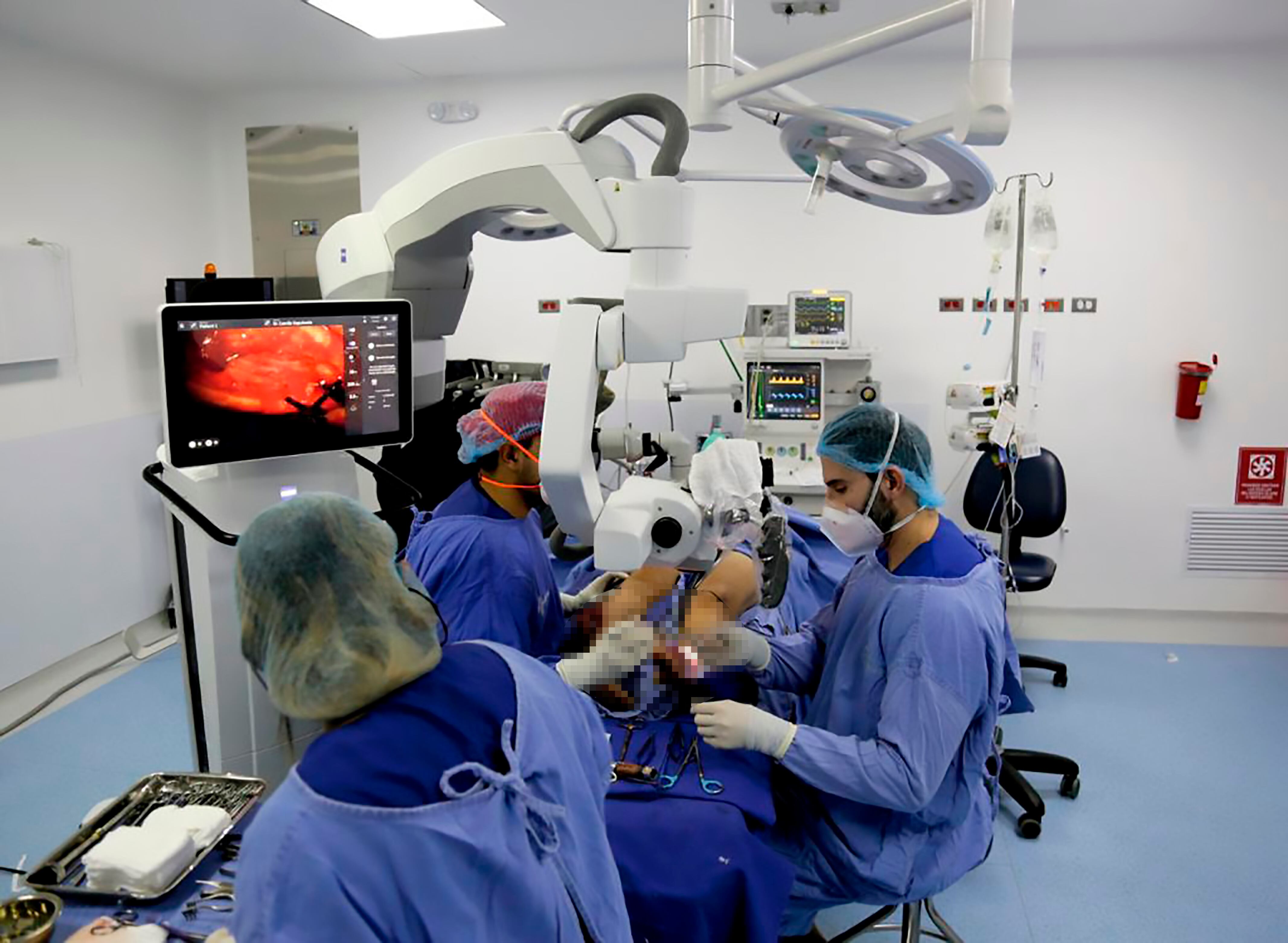 En la Clínica Medical se realizan procedimientos como la cirugía microvascular.