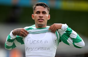 Camilo Durán, delantero del Celtic, dedica su anotación a Colombia tras el terremoto.