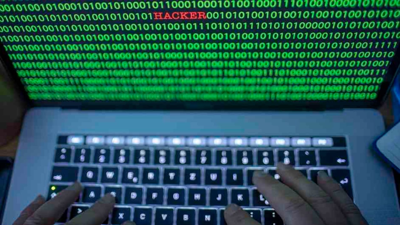 Ciberataque en Ucrania se produce bajo la amenaza de un posible ataque al país de las fuerzas rusas, que están llevando a cabo ejercicios militares en sus fronteras