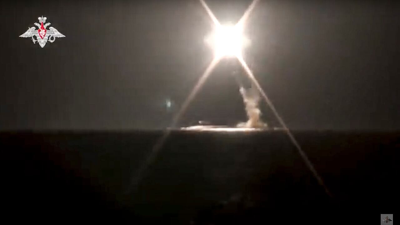 ¿Qué tan peligroso es el misil hipersónico que probó Rusia con éxito?