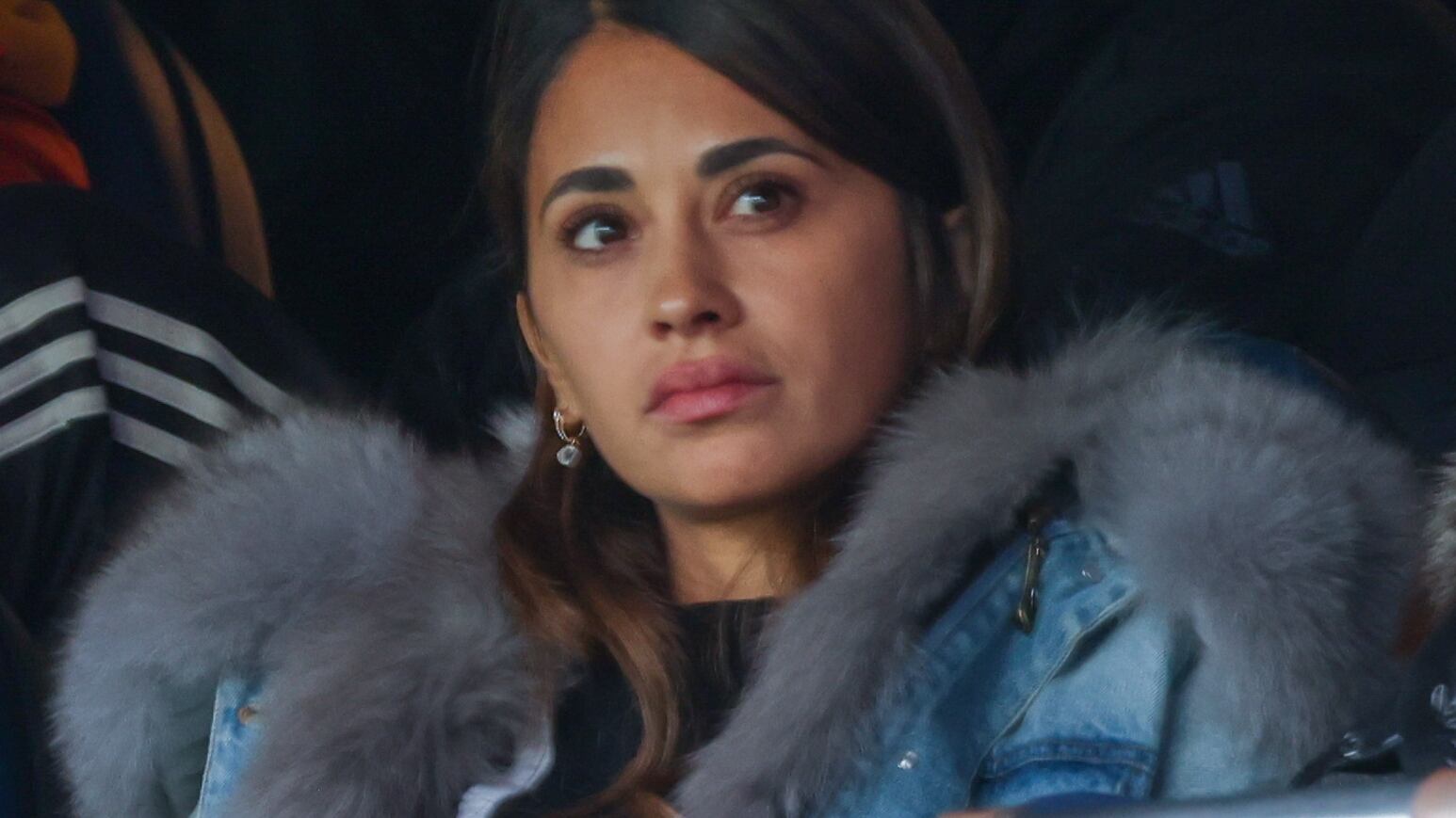 Antonella Roccuzzo, esposa de Leo Messi, durante el partido ante el Bordeaux