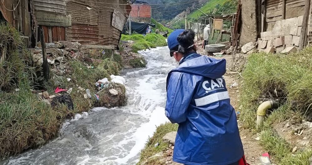 Reiteradamente, junto con el municipio, la CAR ha indicado que la ronda de la quebrada Tibanica no es una zona habitable.