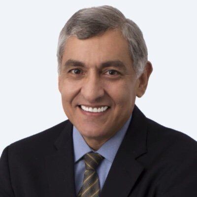 Iván Riatiga, gerente general clínica Campbell.