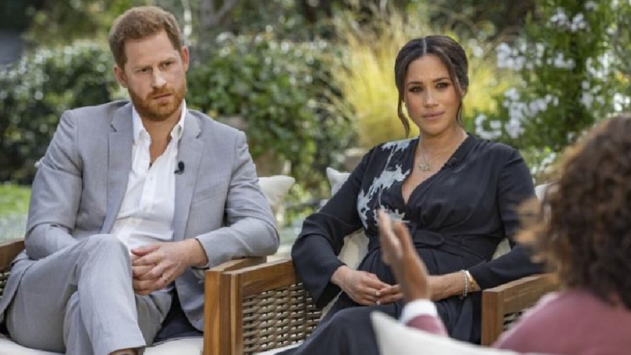 La entrevista de Oprah Winfrey con el duque y la duquesa de Sussex saldrá al aire el domingo en EE.UU y en Reino Unido un día después. BBC - HARPO PRODUCTIONS - JOE PUGLIESE