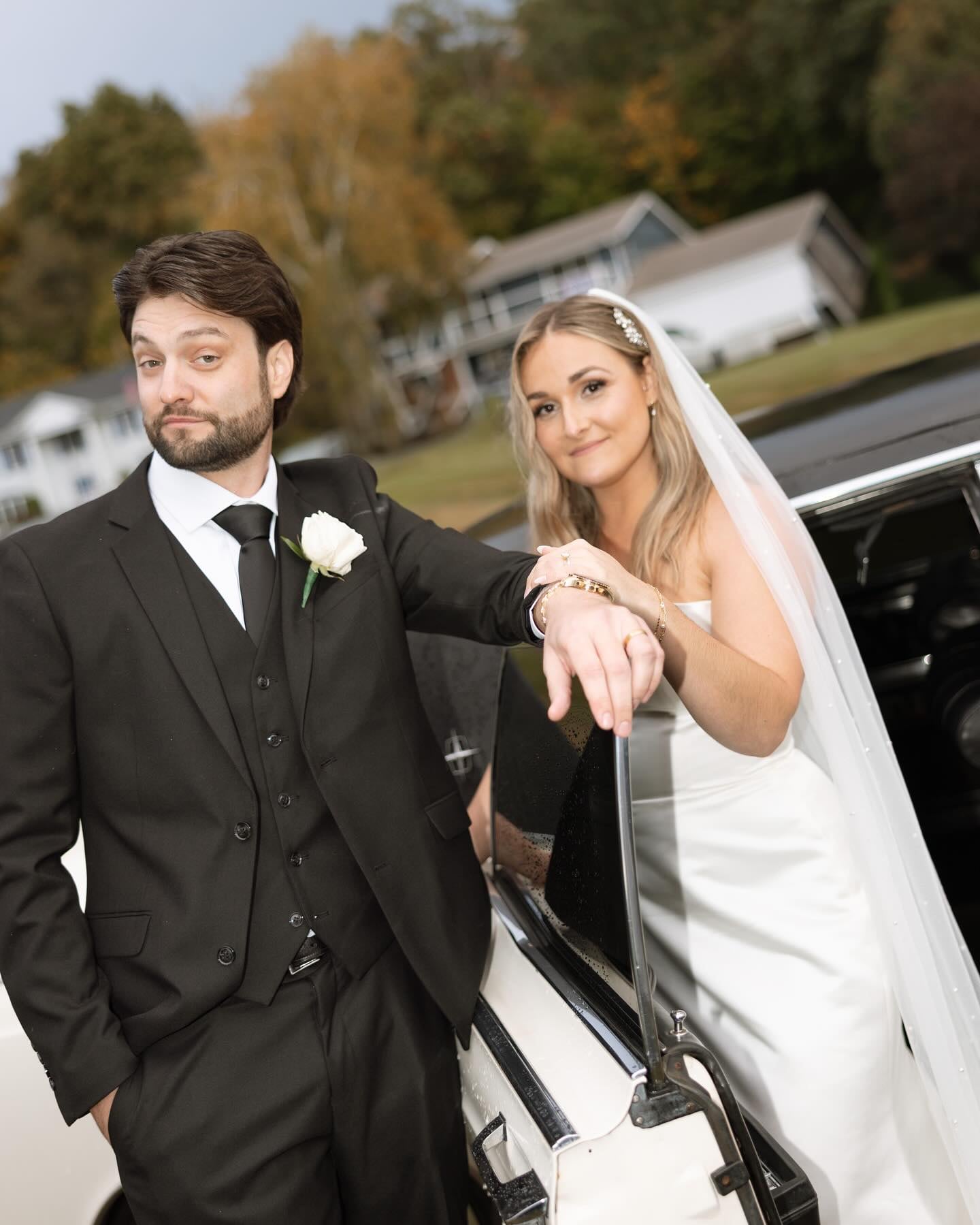 Los cuerpos fueron hallados en un vehículo