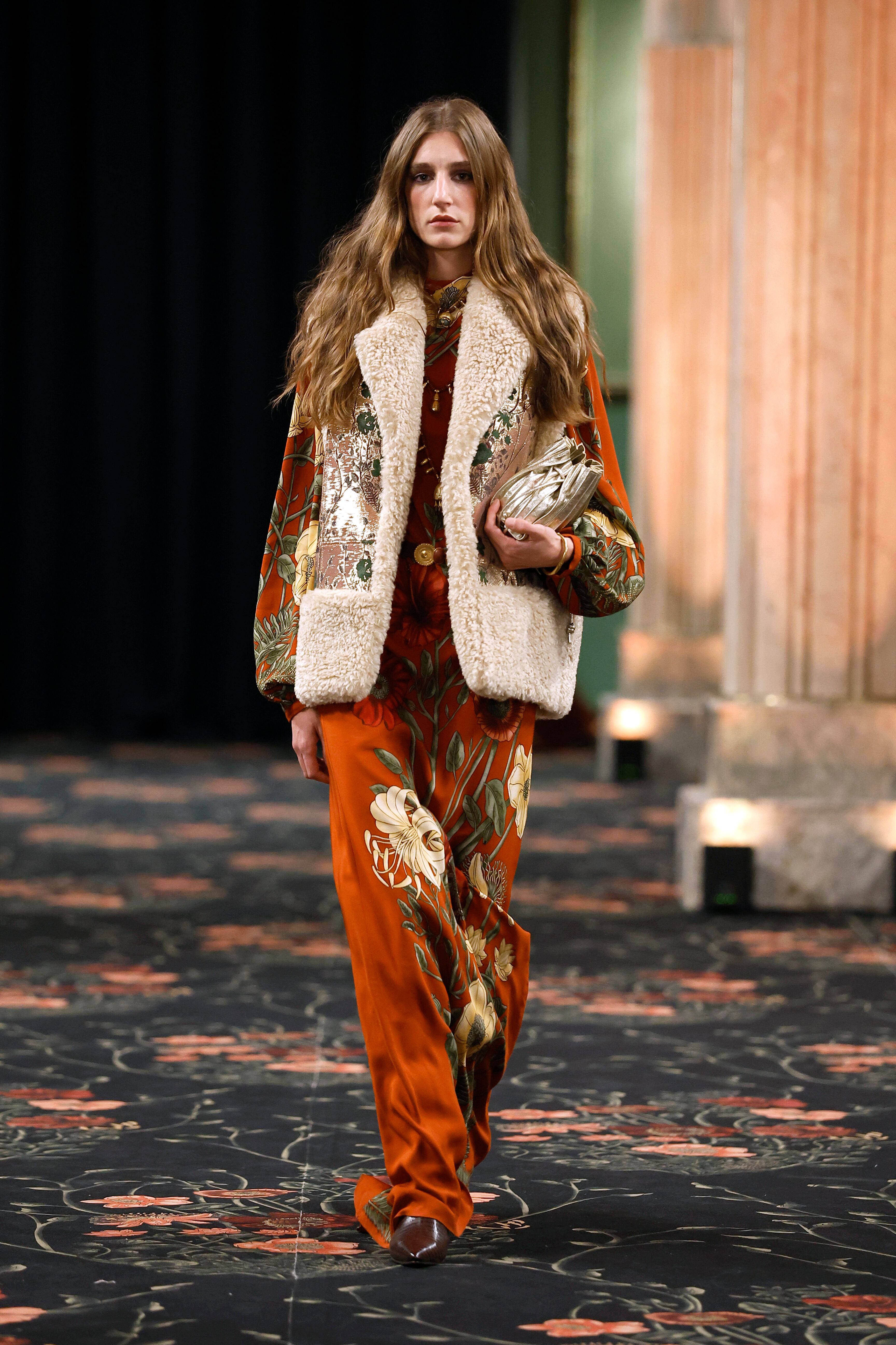 Johanna Ortiz, la diseñadora caleña, fue la encargada de inaugurar la Mercedes Benz Fashion Week Madrid 2026 con su colección 'Alma'