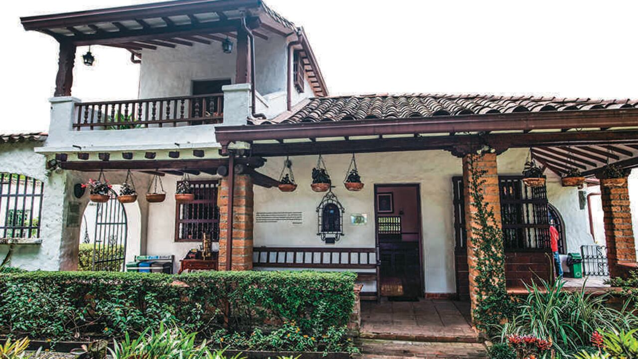 La casa museo Otraparte se inauguró el 6 de agosto de 1897. Aquí, el visitante se encuentra con la intimidad y la filosofía de vida del autor.