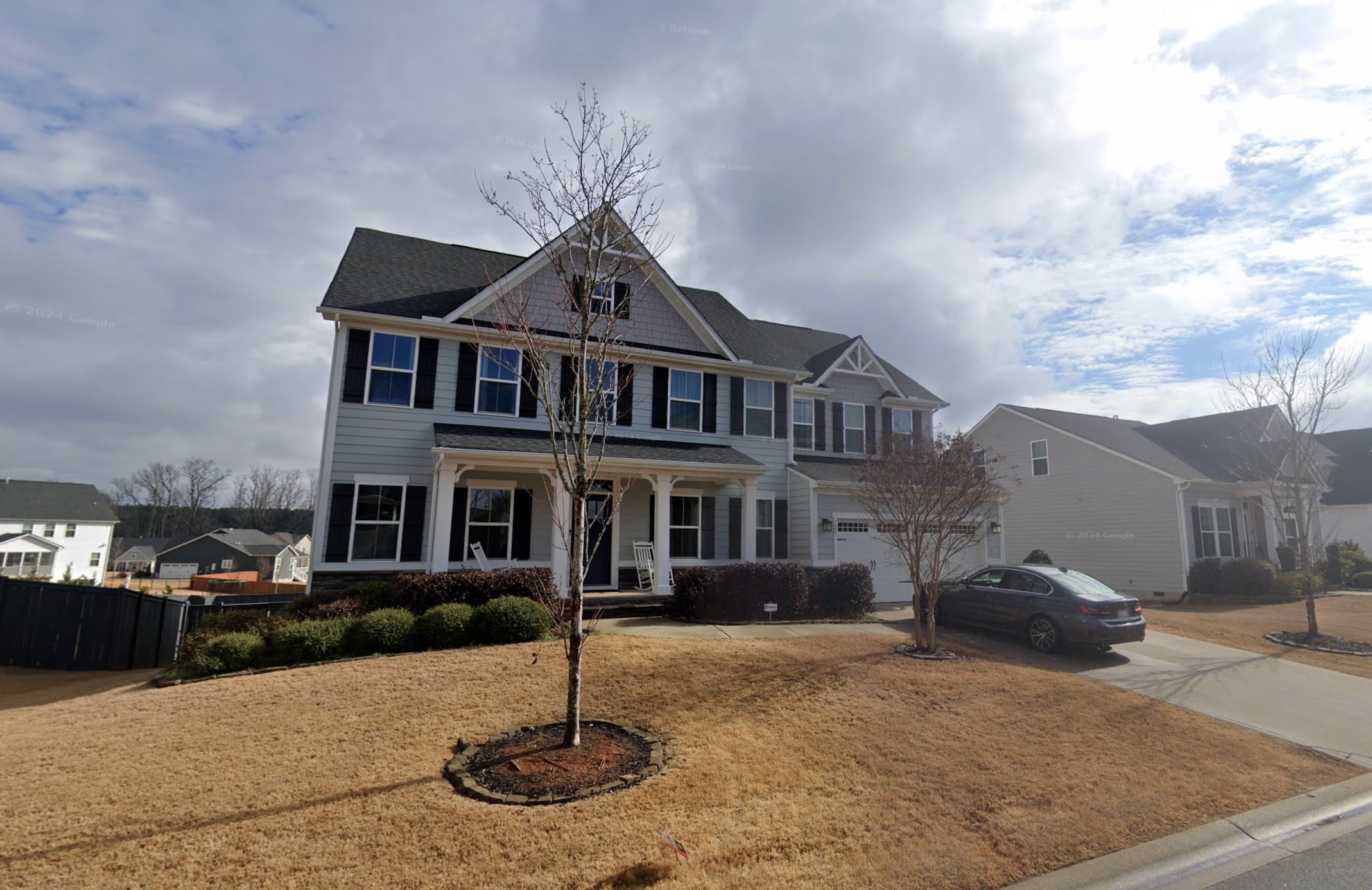 La casa de la familia fue allanada por la policía local