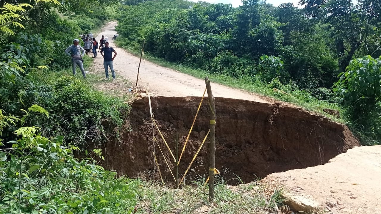 Cráter vía Las Palmas - San Jacinto, Bolívar
