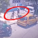Momento en que roban a mujer de la tercera edad en el barrio Recreo, de Barranquilla.
